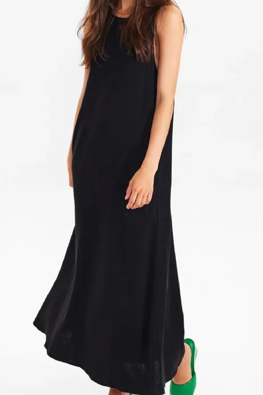 Ineffable Black Dress